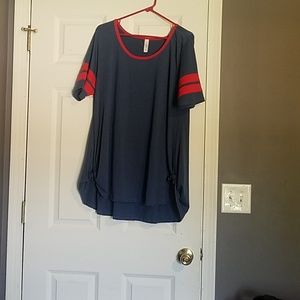 Lularoe Classic Tee